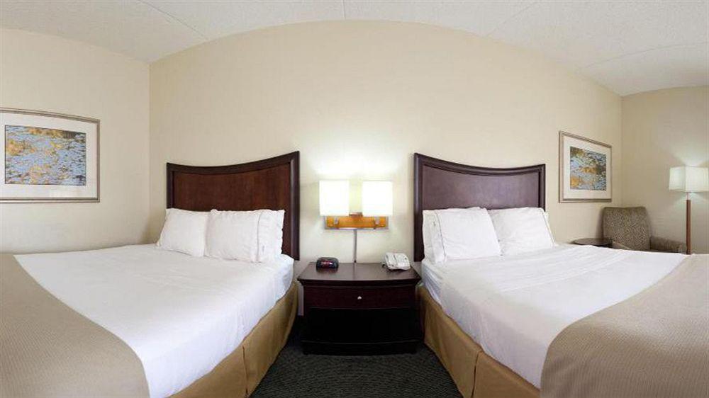 Holiday Inn Express Indianapolis Airport By Ihg Плейнфилд Экстерьер фото