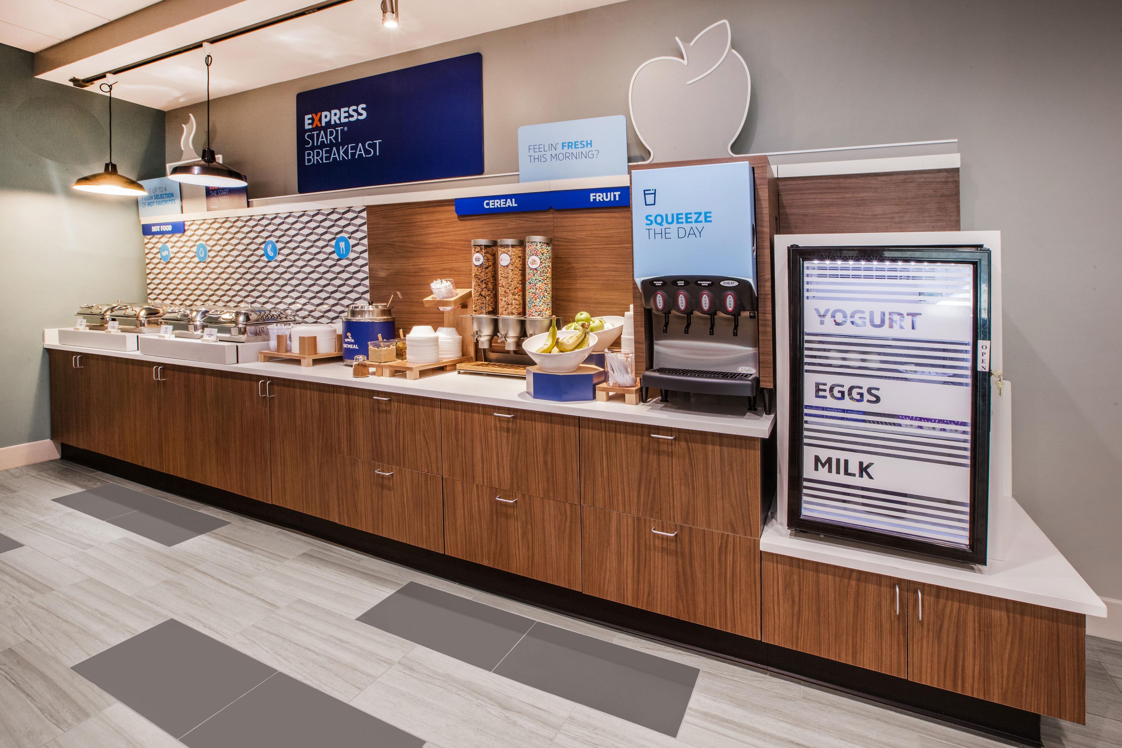 Holiday Inn Express Indianapolis Airport By Ihg Плейнфилд Экстерьер фото