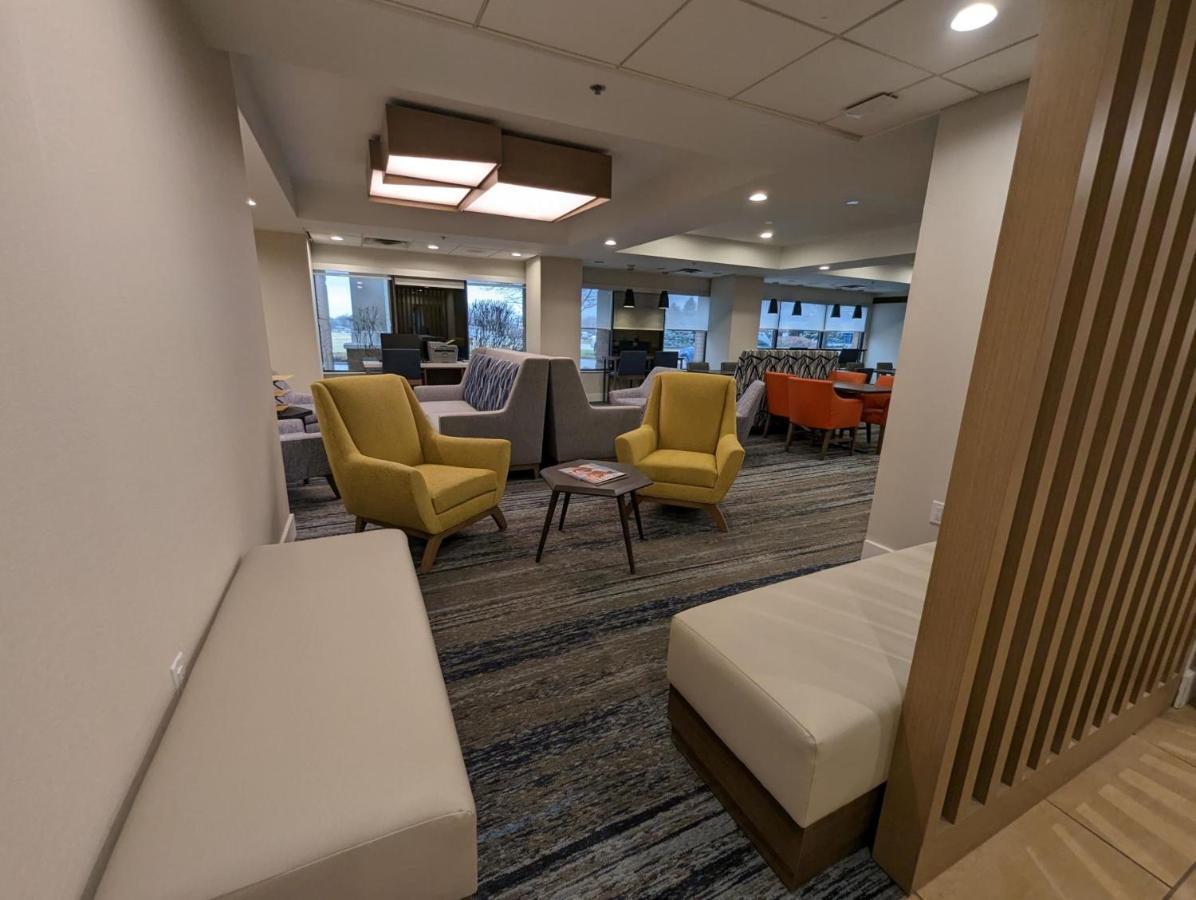 Holiday Inn Express Indianapolis Airport By Ihg Плейнфилд Экстерьер фото