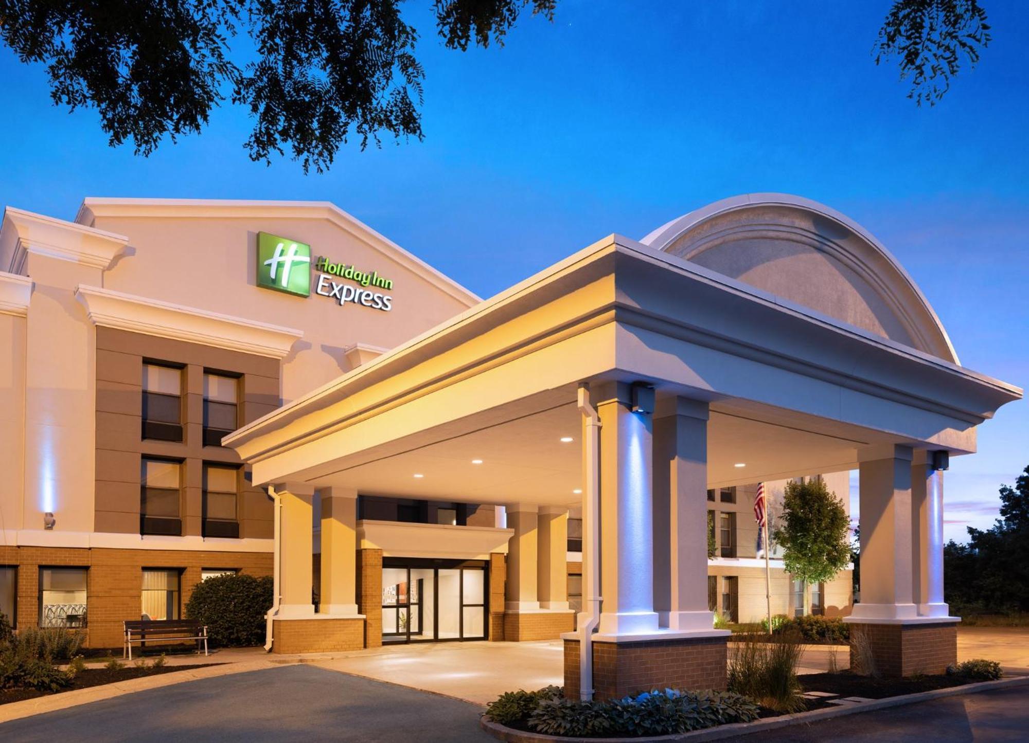 Holiday Inn Express Indianapolis Airport By Ihg Плейнфилд Экстерьер фото