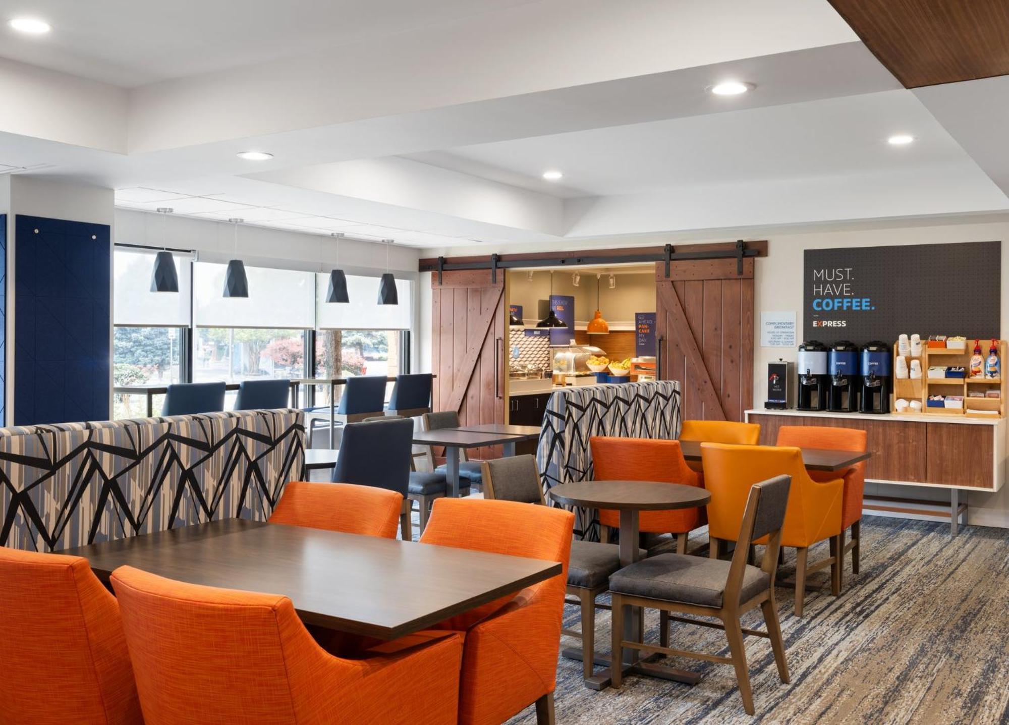 Holiday Inn Express Indianapolis Airport By Ihg Плейнфилд Экстерьер фото